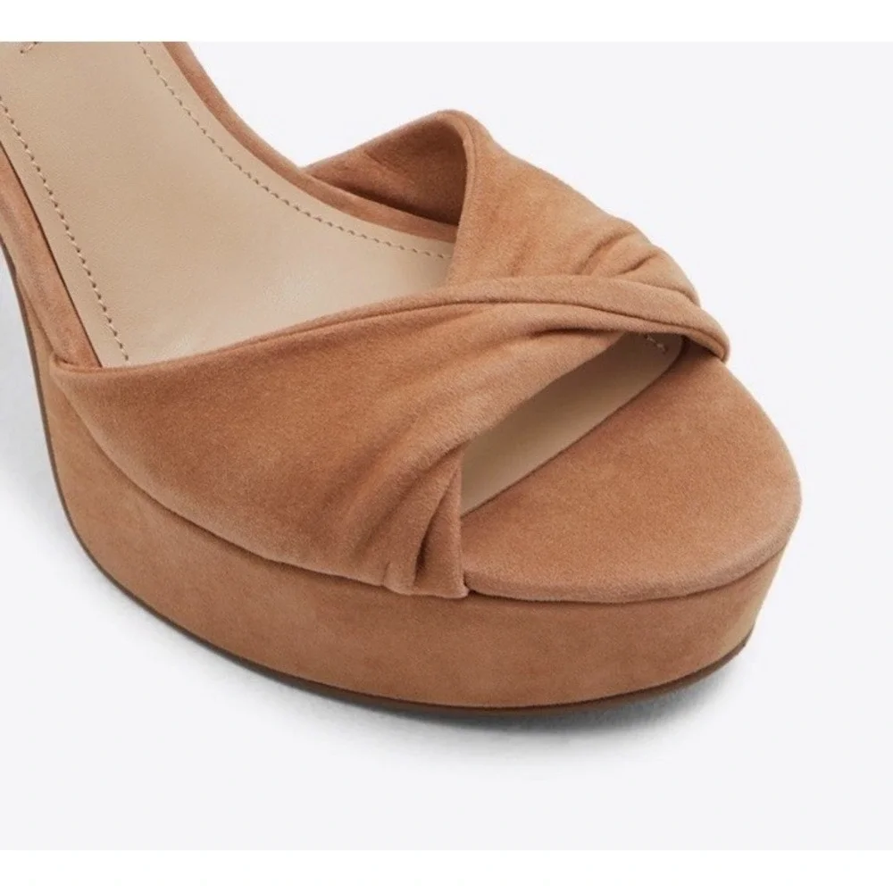Draper James Paloma‎ Platform Heel Tan Sandal Suede Size 8.5 Heels 90s Y2K
